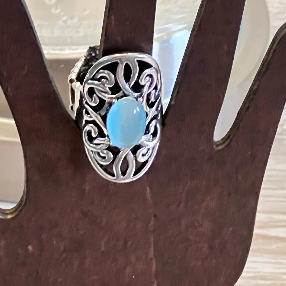 Turquoise Elegance Silver-Tone Filigree Stretch Ring